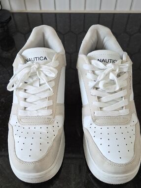 Nautica White and Beige Low-Top Sneakers , Mens Size 10